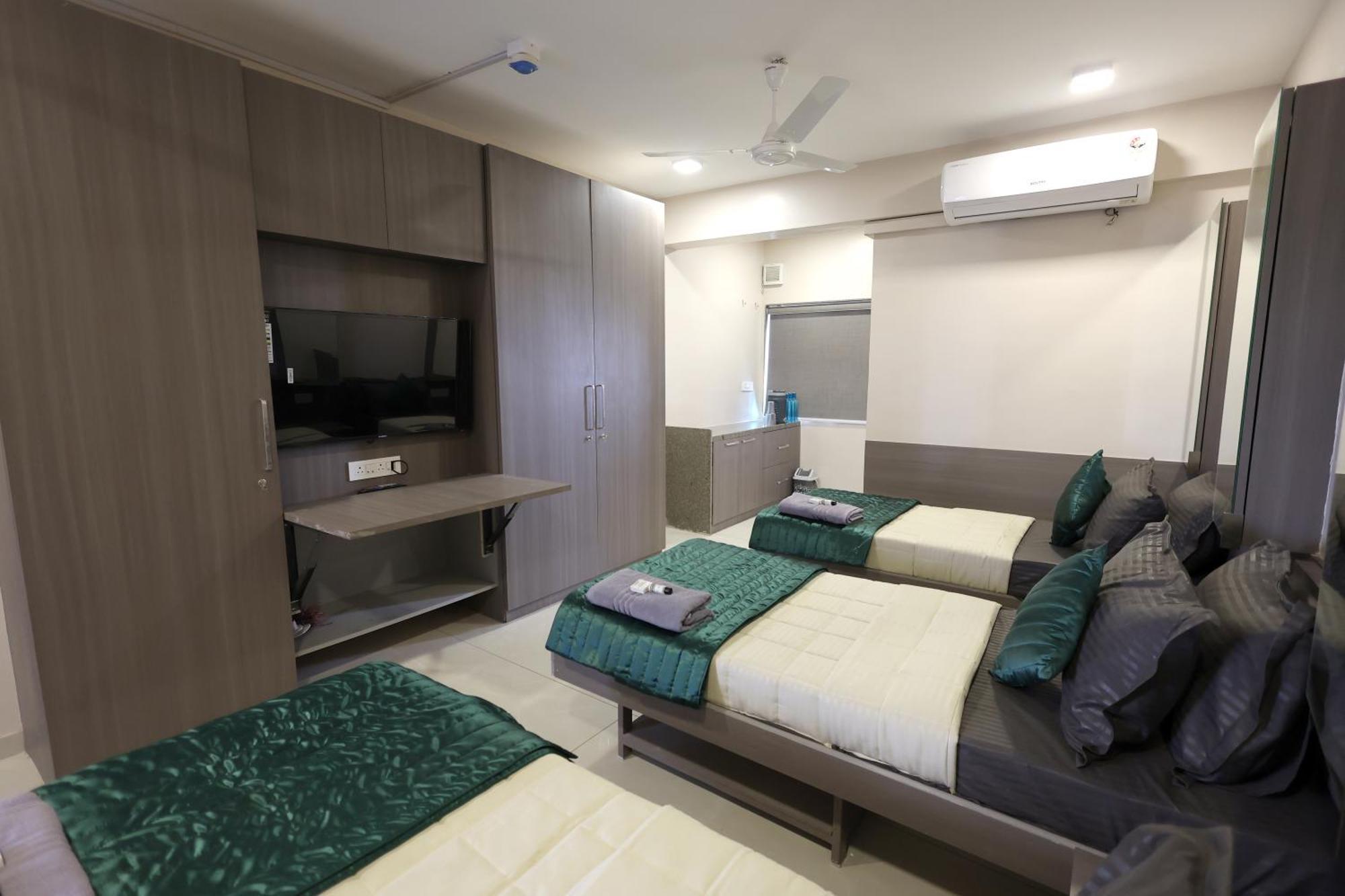 Greenotel Rooms Hazira, Surat Exterior foto