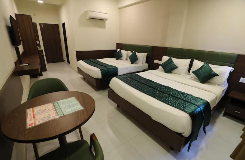 Greenotel Rooms Hazira, Surat Exterior foto